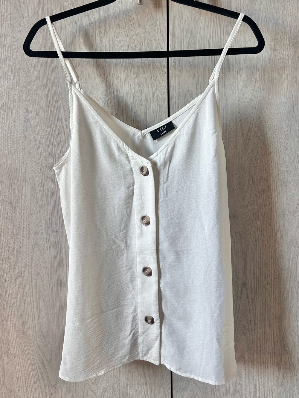 VICI Collection Ivory V-Neck Button Down Camisole Tank Size Large